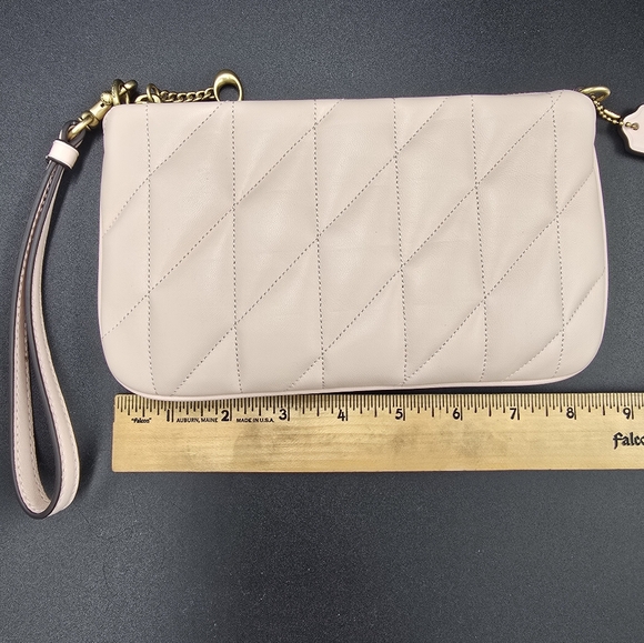 COACH CW580 Blush Pink Quilted Leather Pouch Clutch Wristlet NWT *NO Chain Strap - Picture 3 of 13